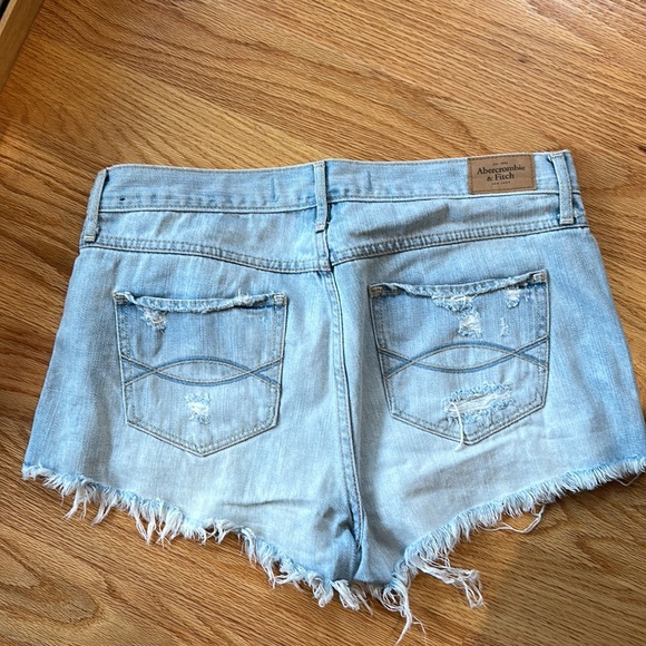 Abercrombie jean shorts - Picture 3 of 3